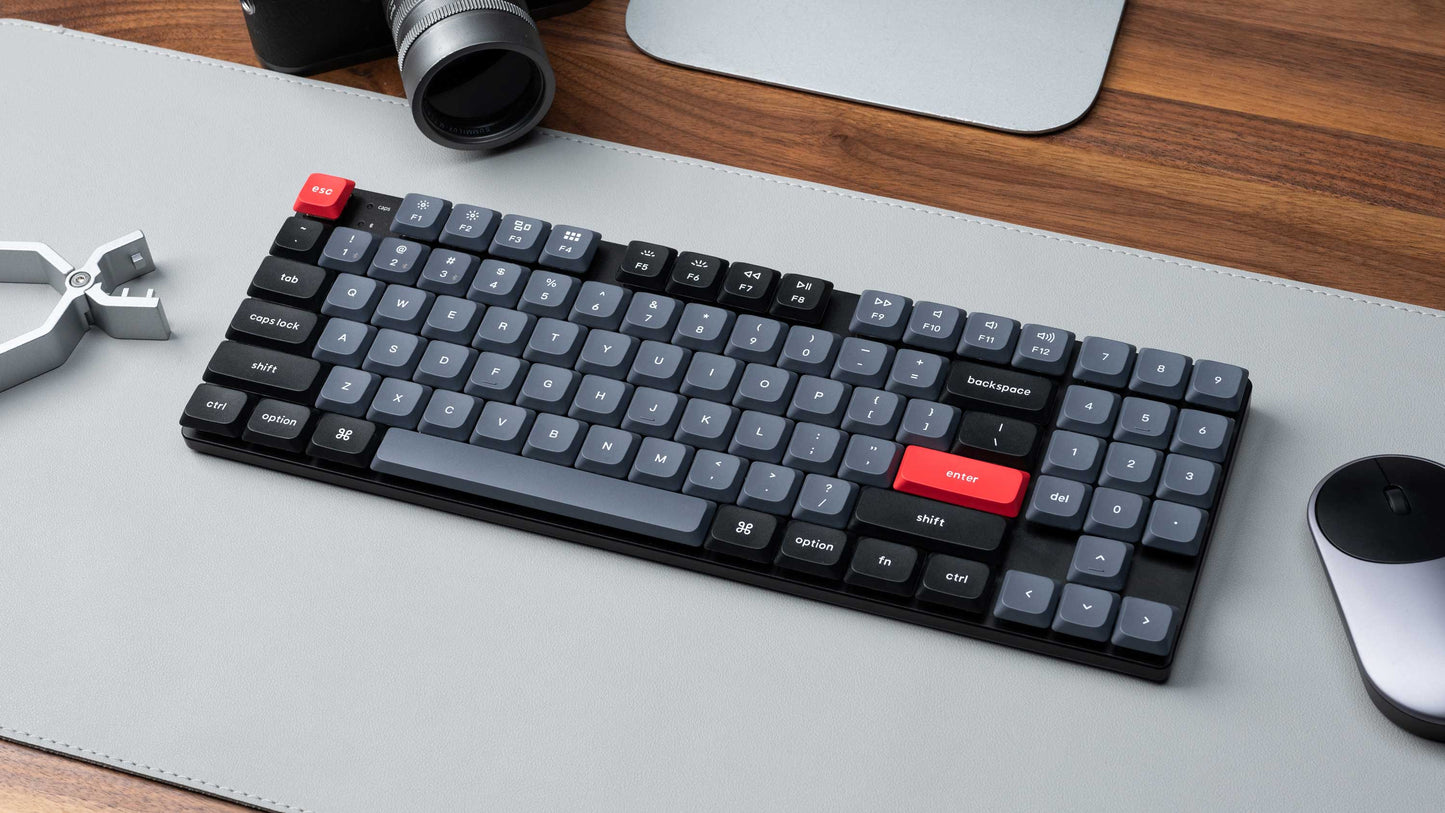 K13 Pro (White Backlight) (Gateron Red Swich)