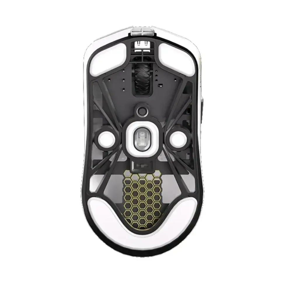 Lamzu Maya X white wireless gaming mouse